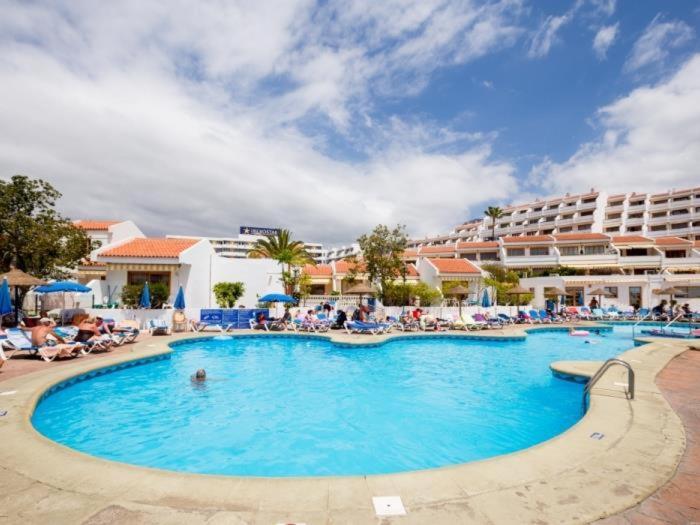 Apartment 2023 Garden City, Heated Pool! *